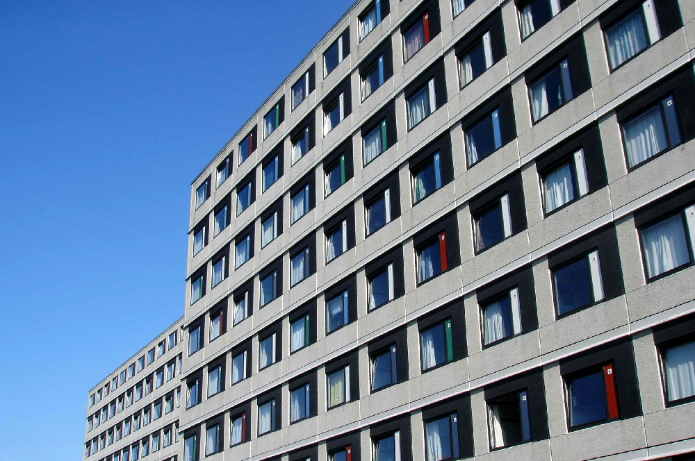 Politik og Administration & Historie